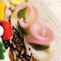 さんちゃん（╹◡╹）'s cooksnap of when they made かまぼこでラブリーローズ♪キャラ弁おせち.