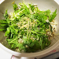 kbmm's cooksnap of when they made 水菜ともやし、かにかまのスゴだれサラダ.