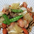 カーテンそよそよ's cooksnap of when they made 新玉ねぎとスナップエンドウのコンソメ炒め.