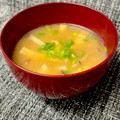 t0mt0mt0m's cooksnap of when they made きのことわかめのお味噌汁.