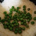 yukiyuma's cooksnap of when they made さや付きえんどう豆で☆豆ご飯.