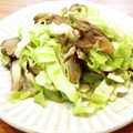 かなりんココりん's cooksnap of when they made お弁当に!キャベツと舞茸のパッと炒め.