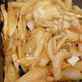ちび☆あず's cooksnap of when they made 舞茸と玉ねぎのバターしょうゆ炒め.