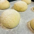 Raskaren's cooksnap of when they made 30分で完成!?捏ねないお豆腐ごまパン.