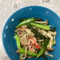おはなすき's cooksnap of when they made しめじとアスパラとカニカマバター醤油炒め.
