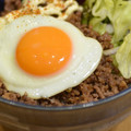 Nakatojias's cooksnap of when they made キレイな目玉焼きと合挽き肉のそぼろ丼.
