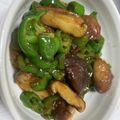 マミーマミ's cooksnap of when they made 椎茸とピーマンのガリバタオイ炒め.