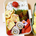 めぐまろろ's cooksnap of when they made 彩り豊か♪カニカマとネギの卵焼き.