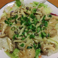 55才のおじさん's cooksnap of when they made 簡単！鶏むね肉としめじのマヨ味噌炒め.