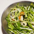 pikarimama's cooksnap of when they made 水菜と新玉ねぎの柚子胡椒サラダ.