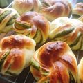 みぃぃちゃま's cooksnap of when they made 簡単で可愛い♡ねじりあんぱん.