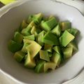 Yokchina's cooksnap of when they made レンチンでアボカド熟す.