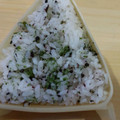 あゆたっくん's cooksnap of when they made 風味の良い簡単ゆかりのおにぎり.