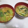 きらり流れ星's cooksnap of when they made 小松菜＆エノキ＆胡瓜＆にんじんの味噌汁.