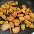 ‪‪♡なお‪‪♡'s cooksnap of when they made m秋鮭(生鮭)とじゃがいもの甘辛炒め.
