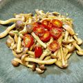 azbjbn's cooksnap of when they made 簡単副菜♪しめじとミニトマトマリネソテー.
