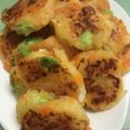 クックUKAOFA☆'s cooksnap of when they made 離乳食 後期〜じゃがとカボチャのおやき.