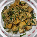 クック6A01DE☆'s cooksnap of when they made 簡単！！厚揚げ豆腐ともやしのカレー炒め.