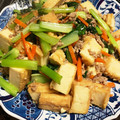 cocomonz's cooksnap of when they made 小松菜と厚揚げとひき肉の味噌炒め.