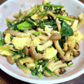 れいちょんぐ's cooksnap of when they made 鶏がらで簡単！ほうれん草としめじの卵炒め.