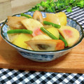 KBBキッチン☆'s cooksnap of when they made じゃがいもと玉ねぎと練り物の煮物.