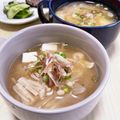 ありみりん♡'s cooksnap of when they made えのきと絹豆腐、玉葱、油揚げの味噌汁.