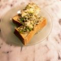 ナピト's cooksnap of when they made 大根葉としらすと粉チーズのオープンサンド.