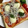 ☆さぶ☆☆'s cooksnap of when they made ＊絶品！しらすマルゲリータトースト＊.