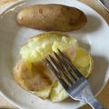 かっちゃん杉's cooksnap of when they made レンチンじゃがいもは皮のまま潰す.