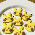 クックBWSTGT☆'s cooksnap of when they made ピカチュウクッキー.