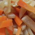 あゆたっくん's cooksnap of when they made シンプルに‼大根と人参と油揚げの煮物.