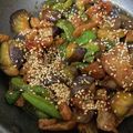 たべたべこ's cooksnap of when they made カリカリ鶏皮とナスの甘辛炒め.