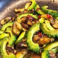 ここにゃつこ's cooksnap of when they made ゴーヤーと茄子のピリ辛炒め.