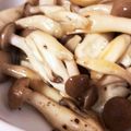mantacarp's cooksnap of when they made しめじバター醤油炒め.