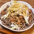 ちこ1010's cooksnap of when they made がっつり冷たい肉そば.