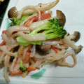 ひろぅみん's cooksnap of when they made ■旨い！カニカマとしめじのマヨネーズ炒め.