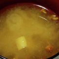 ヨシヨッシー's cooksnap of when they made なめこと豆富・油揚げの味噌汁.