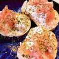 MizuhoBank's cooksnap of when they made 生ハムとクリームチーズのカナッペ.