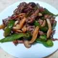 Akkers's cooksnap of when they made 牛肉としめじとピーマンのオイスター炒め.