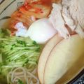Poplon's cooksnap of when they made ぶっかけ氷で韓国冷麺ぽい冷製スープパスタ.