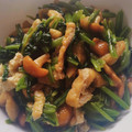 こみく's cooksnap of when they made ほうれん草と油揚げとなめこの炒め物.