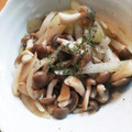 あこHR's cooksnap of when they made 【簡単】＊きのことたまねぎのソテー＊.