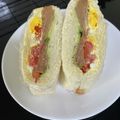 ゆきよろし's cooksnap of when they made イシイのハンバーグのクラブハウスサンド.
