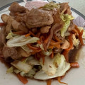 Yokchina's cooksnap of when they made 簡単♪鶏と野菜の塩麹炒め.