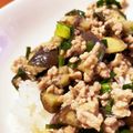 いちごちょこ0415's cooksnap of when they made 豚ひき肉とニラ・なすのそぼろ丼♡.