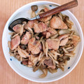 autumn2022's cooksnap of when they made 簡単☆塩麹漬け鶏モモと玉ねぎシメジ炒め.