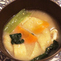 tikariri's cooksnap of when they made 小松菜とお揚げのお味噌汁.