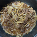 ママ頑張る55's cooksnap of when they made 簡単に美味しい【牛肉と玉ねぎの甘辛炒め】.