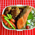 マルんちの丸顔's cooksnap of when they made わっぱ弁当☆おいしい普通の鮭弁.