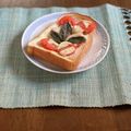 yesmama's cooksnap of when they made 朝ごはんに！トマトとバジルのピザトースト.